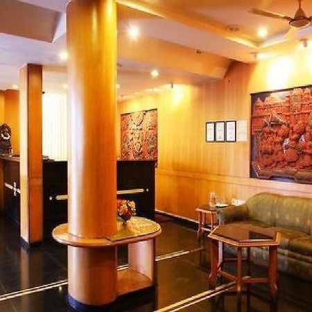 Hotel Bombay Tiffanys Maisur Dış mekan fotoğraf